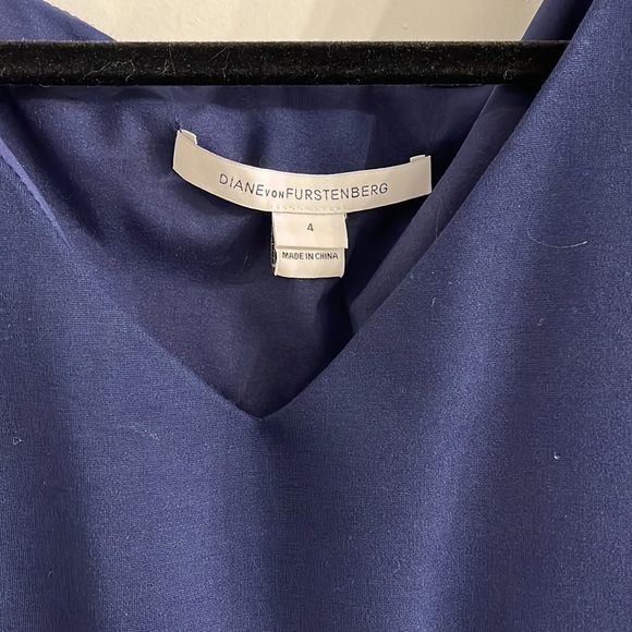 Diane von Furstenberg Navy Blue fitted dress - Picture 2 of 4